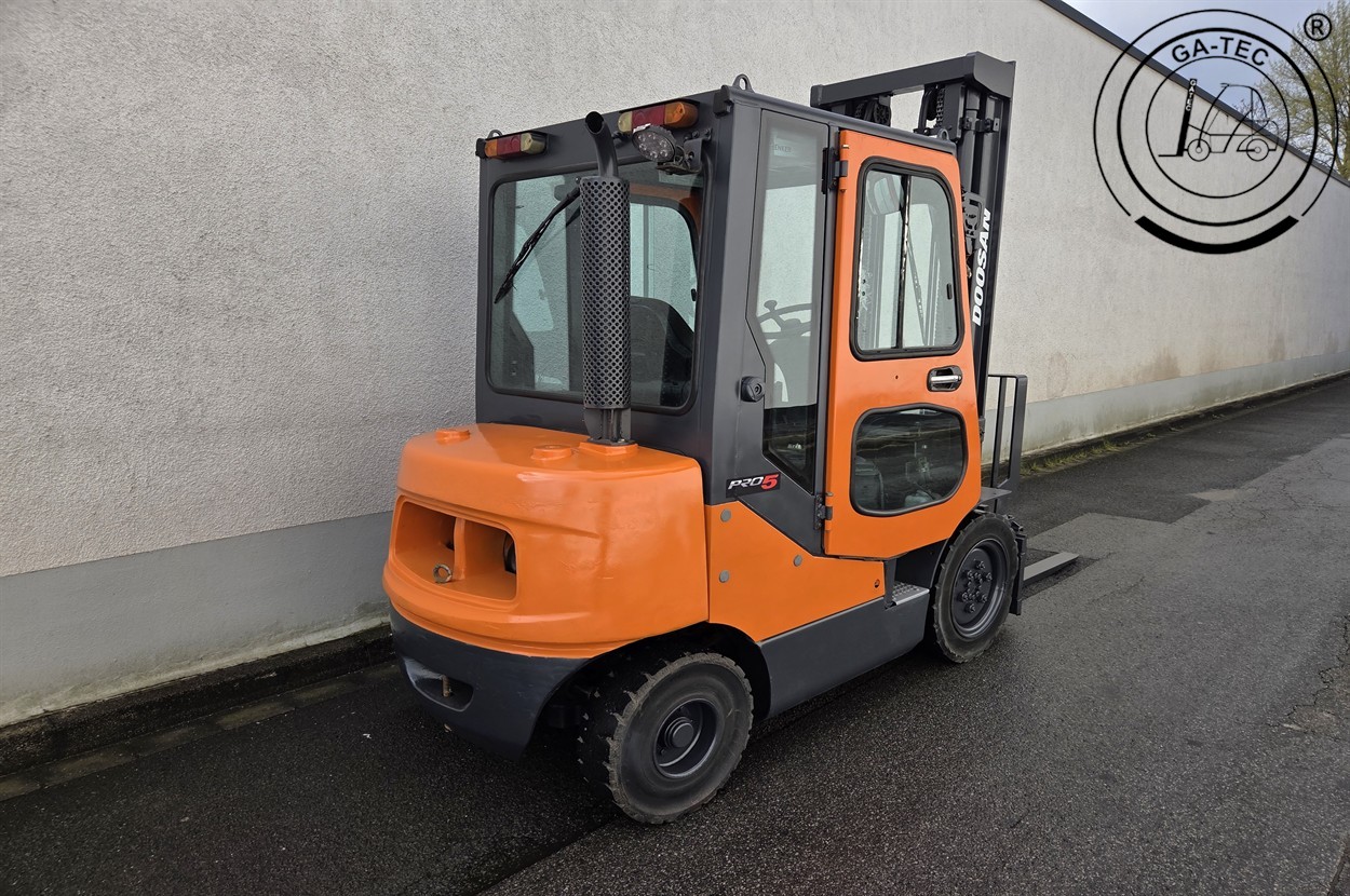 Doosan D25S-5 – Bild 6