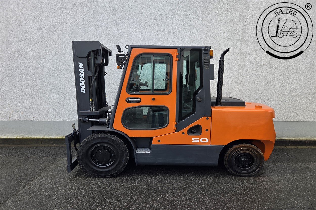 Doosan D50C-7 – Bild 2
