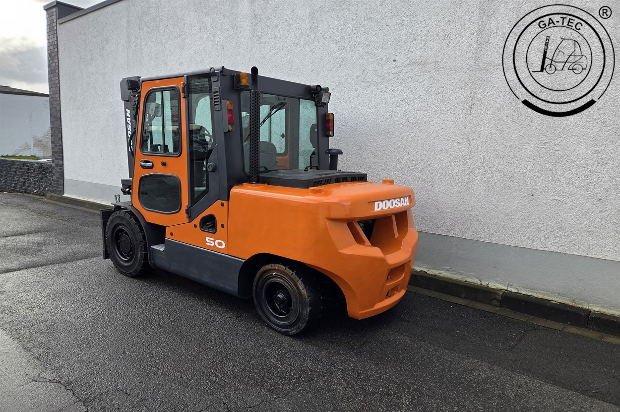 Doosan D50C-7 – Bild 3