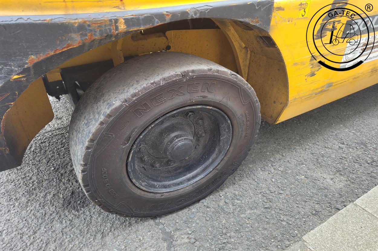 Hyundai 30L-7A – Bild 14