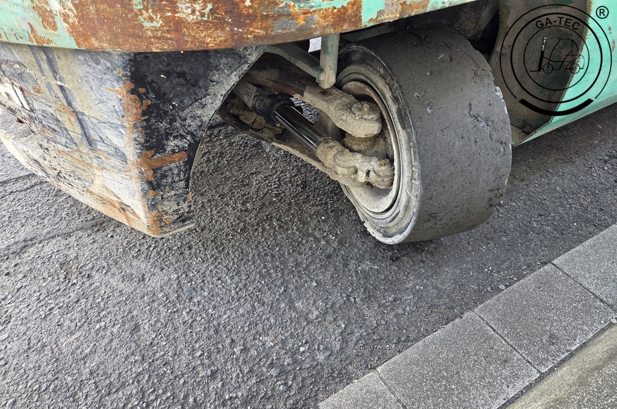 Mitsubishi FG 35 N – Bild 14